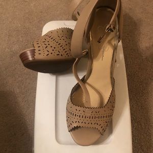 Tan open toed heeled sandal